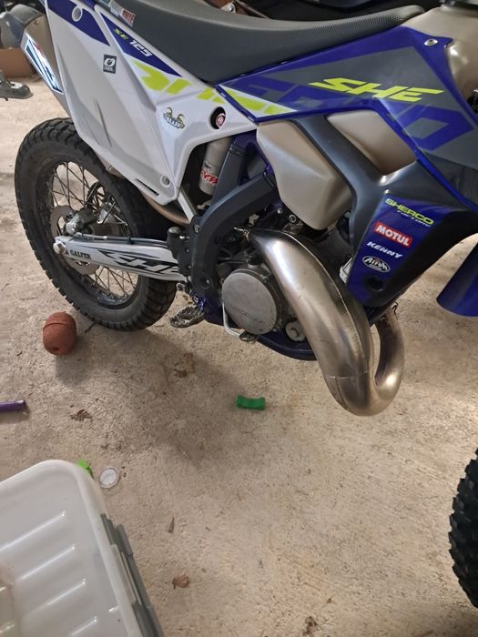 Vendo mota 2 tempos 125