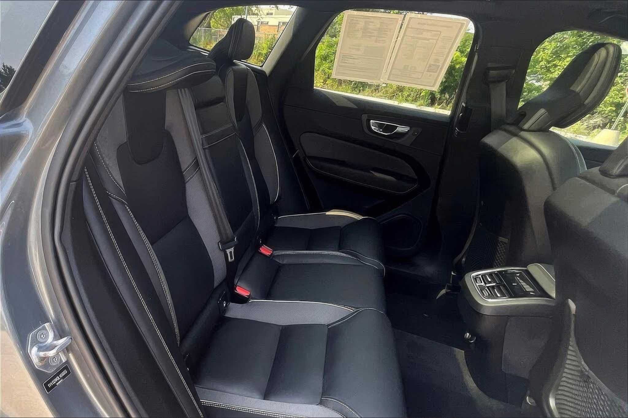 2020 Volvo XC60 T5 R-Design