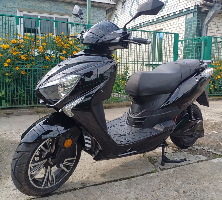 Електроскутер двохмісний