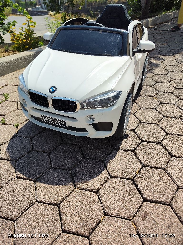 Carro de criança.