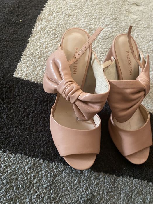 Женская обувь