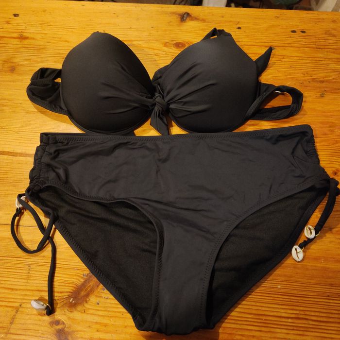 Купальник XL (на чашку С))