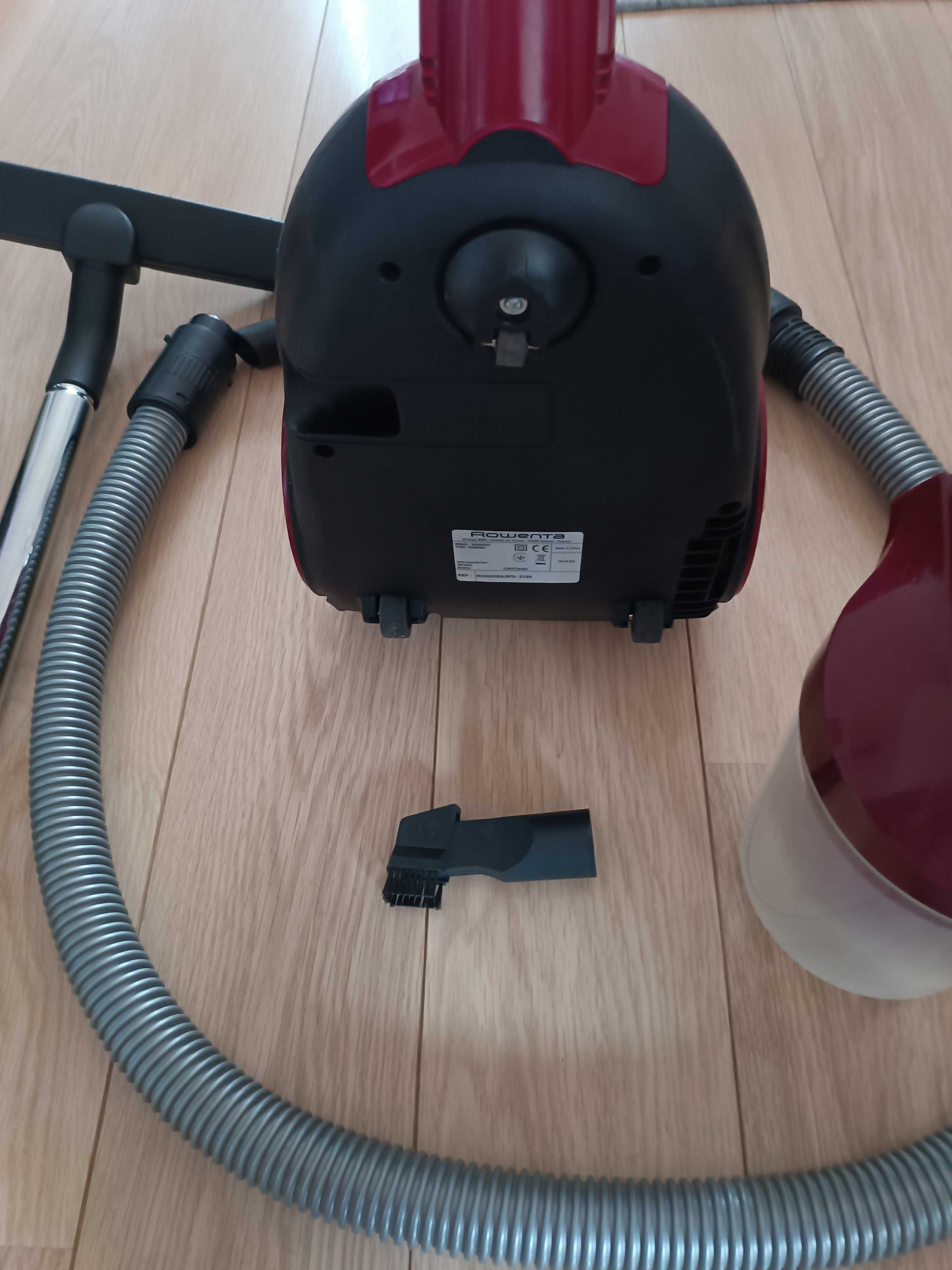 Odkurzacz bezworkowy Rowenta 900W