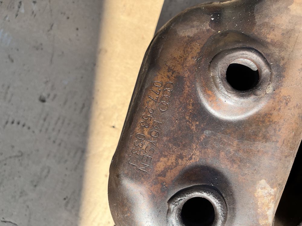 Kolektory wydechowe silnika 4.2 ARS ASG 299 KM Audi A6 C5,
