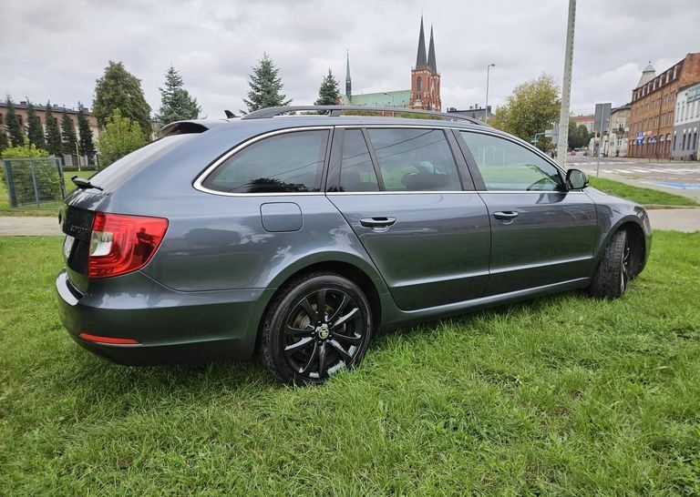 Skoda Superb 2,0 TDI Elegance DSG