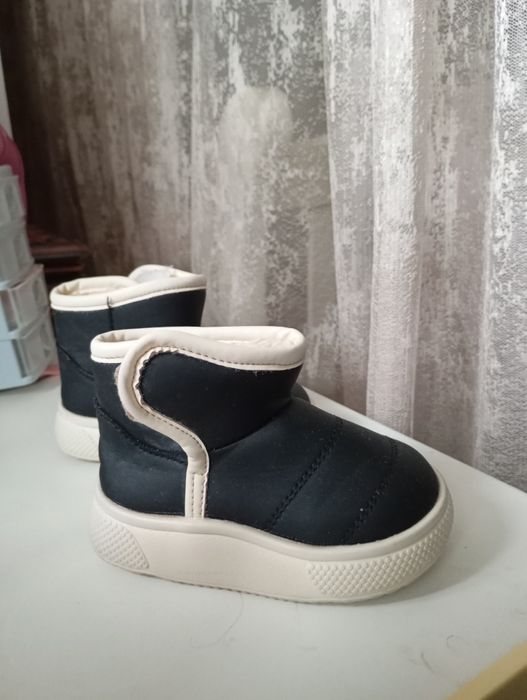 Дитячі зимові угі