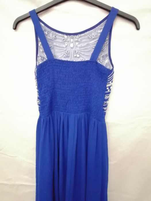 Vestido comprido azul, Quiz