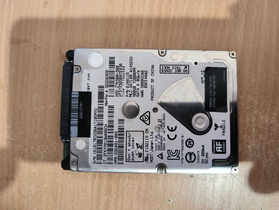 Жорсткий диск Hitachi Travelstar Z7K500 500 GB