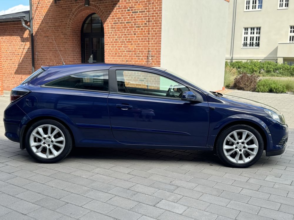 Opel Astra GTC 1.8 2005r zadbana