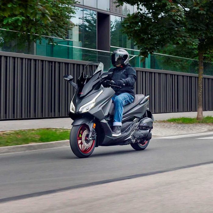 Honda Forza 125 – Ano 2023 – Como Nova!