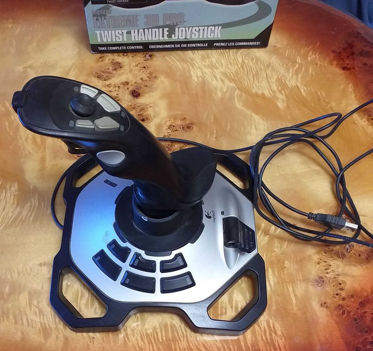 Джойстик Logitech Extreme 3D Pro