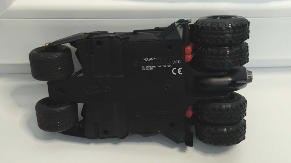 Бетмобиль The Dark Knight Batmobile 2008 1.24 Jada
