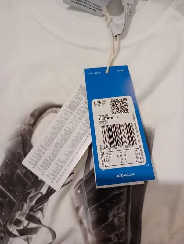 T-shirt branca simples da adidas