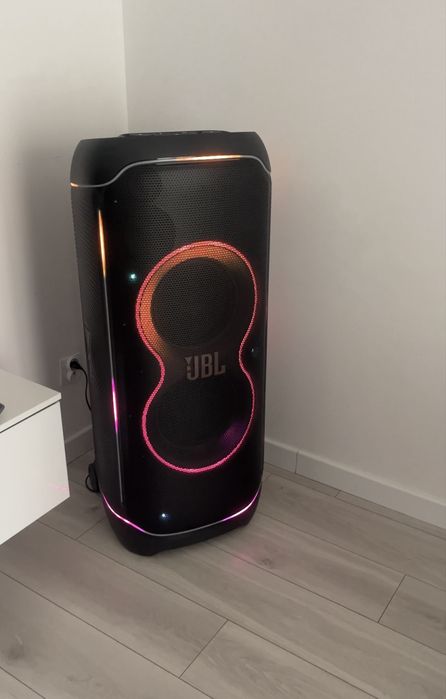 Wypożycz JBL PartyBox Ultimate 1100w Potężny dzwięk na twojej imprezie