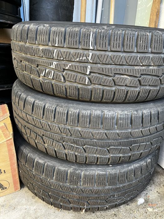 Opony zimowe 215/70R16