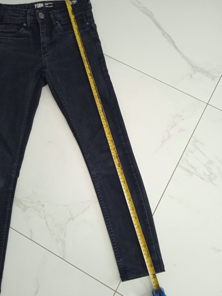 Spodnie jeans rurki r.152 chlopiec