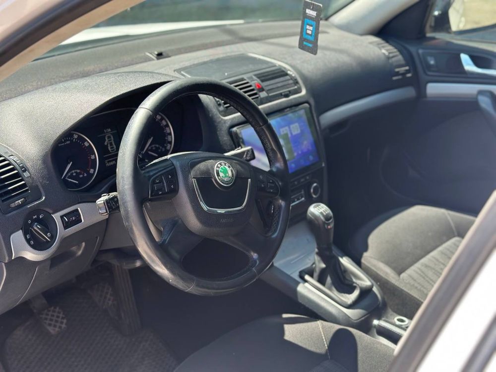 Продам Skoda Octavia в хорошому стані , по ходовій без стуків