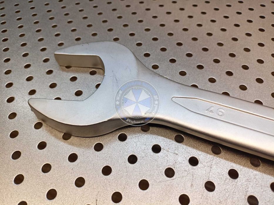 Klucz 46mm CrV  płasko-oczkowy 46mm klucz płaski 46mm satynowany