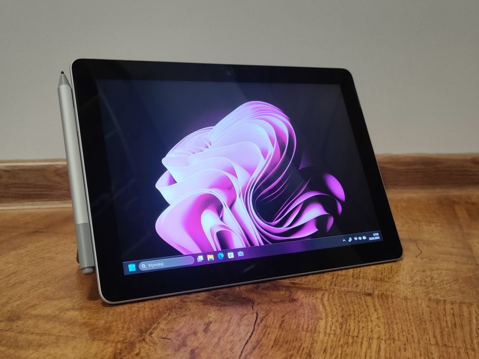 Tablet Microsoft Surface GO 1824
