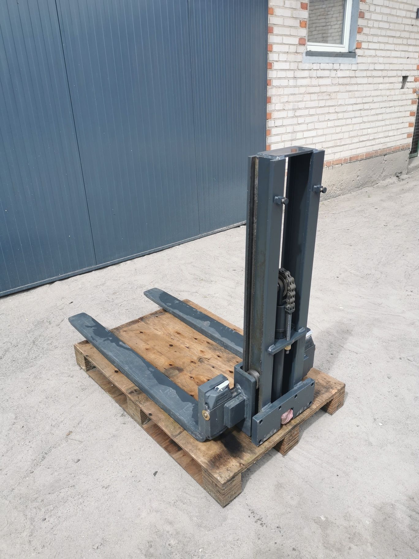 Maszt Widły Hydrauliczne Do Ciągnika Mini Traktorka Paleciak Podnośnik