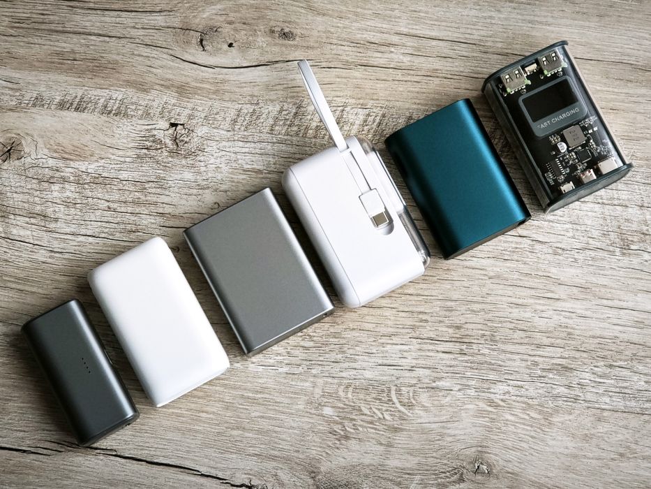 Маленькие корпуса для повербанков 22.5W на 2*21700