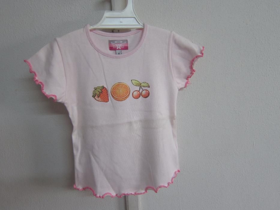 T-shirt de menina rosa com 3 frutos na frente 6 anos AKR GIRLS NOVA