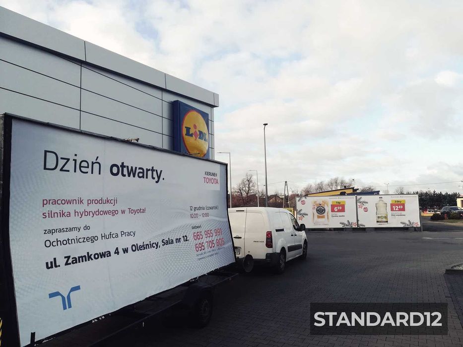 Reklama mobilna Billboardy Backlight Przyczepy Busy Kampanie reklamowe