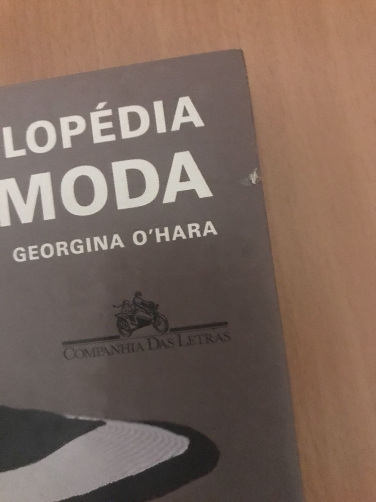 Livro: Enciclopédia da Moda de Georgina O’Hara