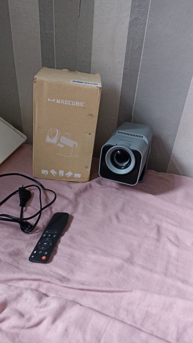 Проэктор MagCube hy 320 не мини