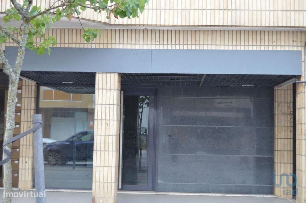 Loja / Estabelecimento Comercial em Paços de Ferreira de 224,00 m2
