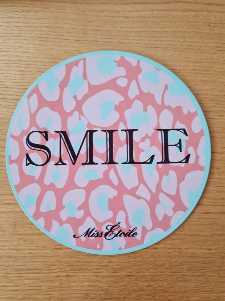 Metalowy znak miss Etoile 20 cm smile