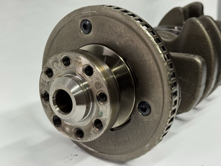 Колінвал 1.8TSI CDA Skoda Octavia A5 FL 050105189B Коленвал Шкода А5