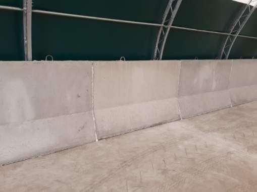 Sciana oporowa przegroda betonowa silos zboże wiata kruszywa kukurydza