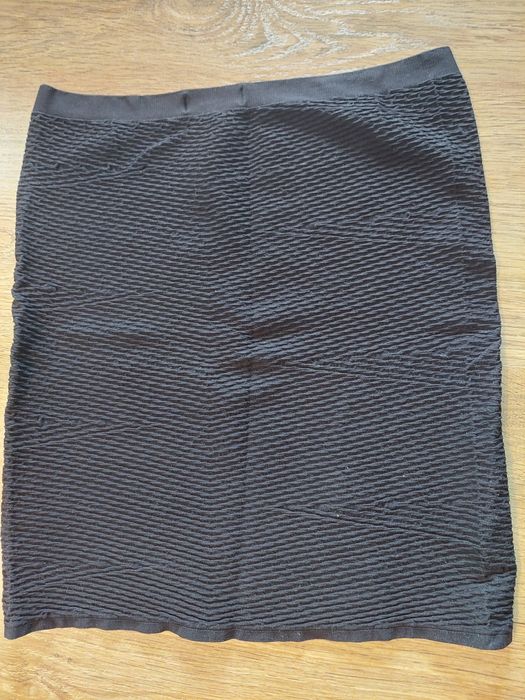 Czarna obcisła  spódnica, miniówa Pieces. Rozmiar L/XL