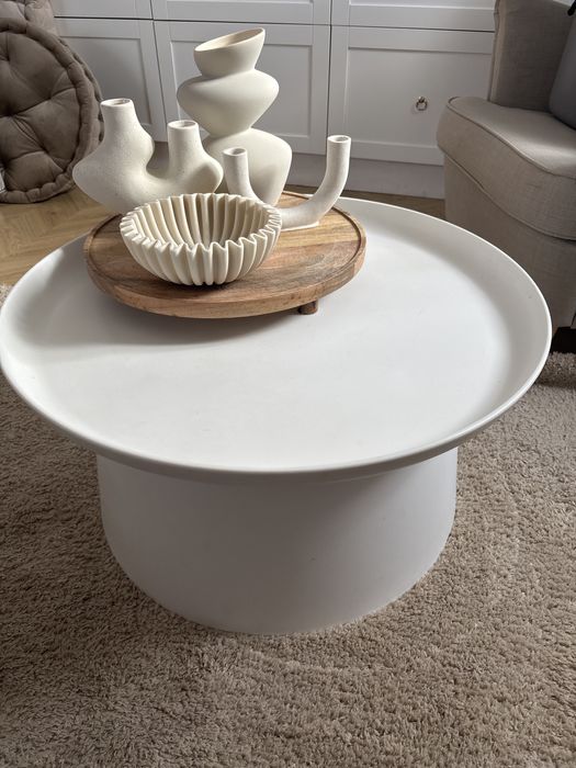 Stolik kawowy nialy pkragly