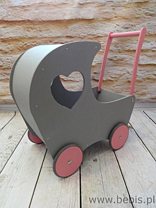 Wózek drewniany dla lalek "Ani" z budką serce