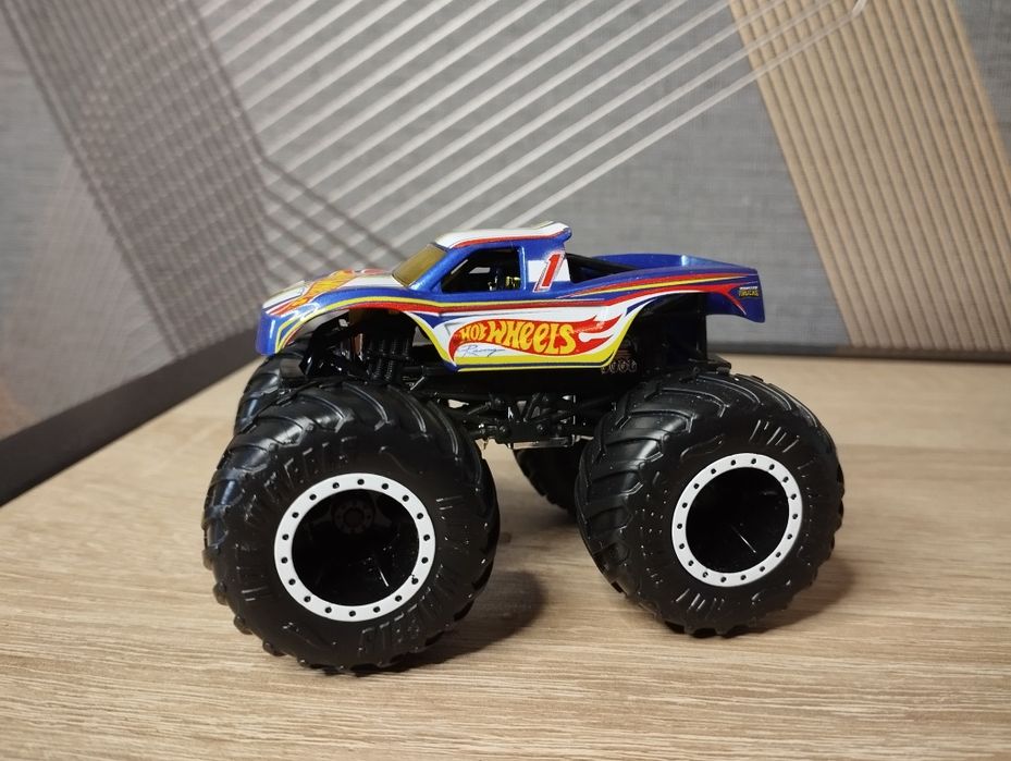 Монстр трак hot wheels хот вілс