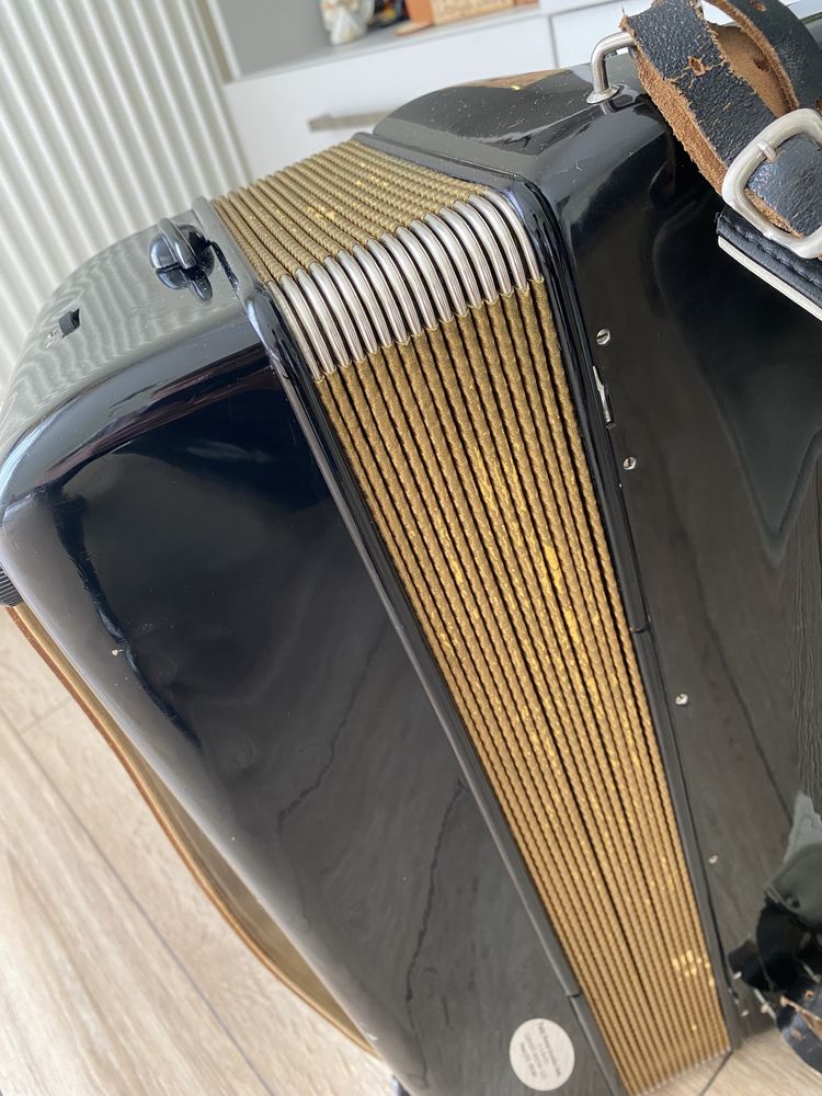 Akordeon Hohner Pirola IV
