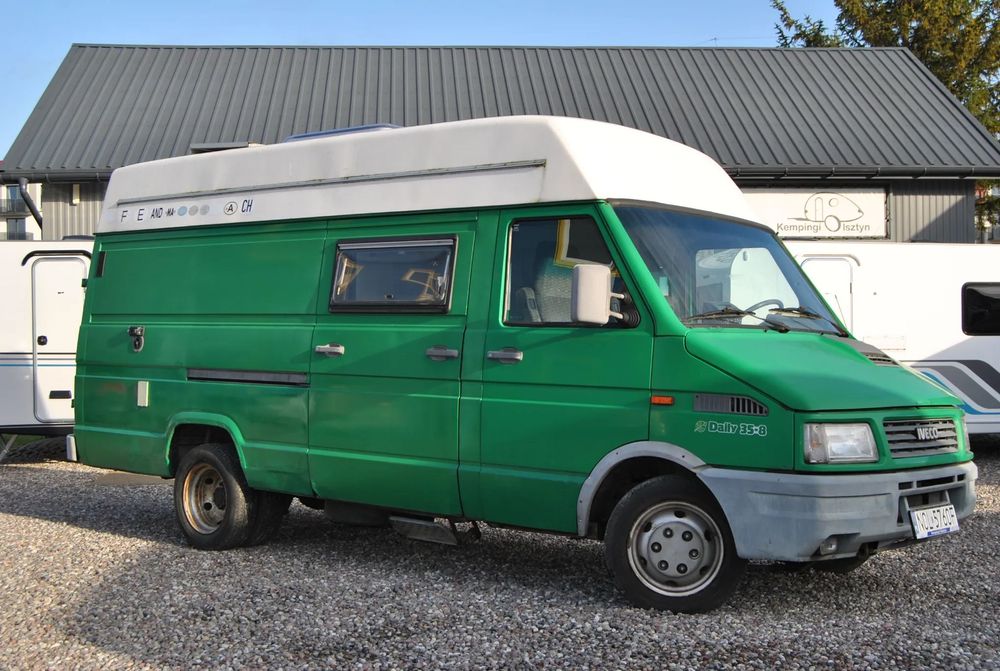 Iveco DAILY 35 KAMPER (CAMPERVAN) Zarejestrowany na 4 osoby!  Zarejestrowany w PL jako kempingowy!