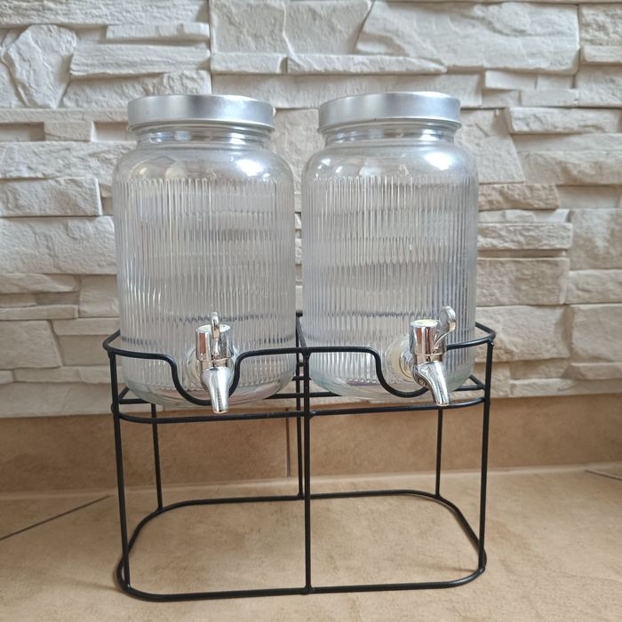 Słoiki z kranikiem 2 sztuki na podstawie