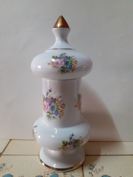 Jarra de Porcelana, Encarnação lda c/ pormenores a ouro