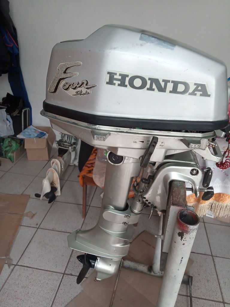 Мотор лодочний Honda