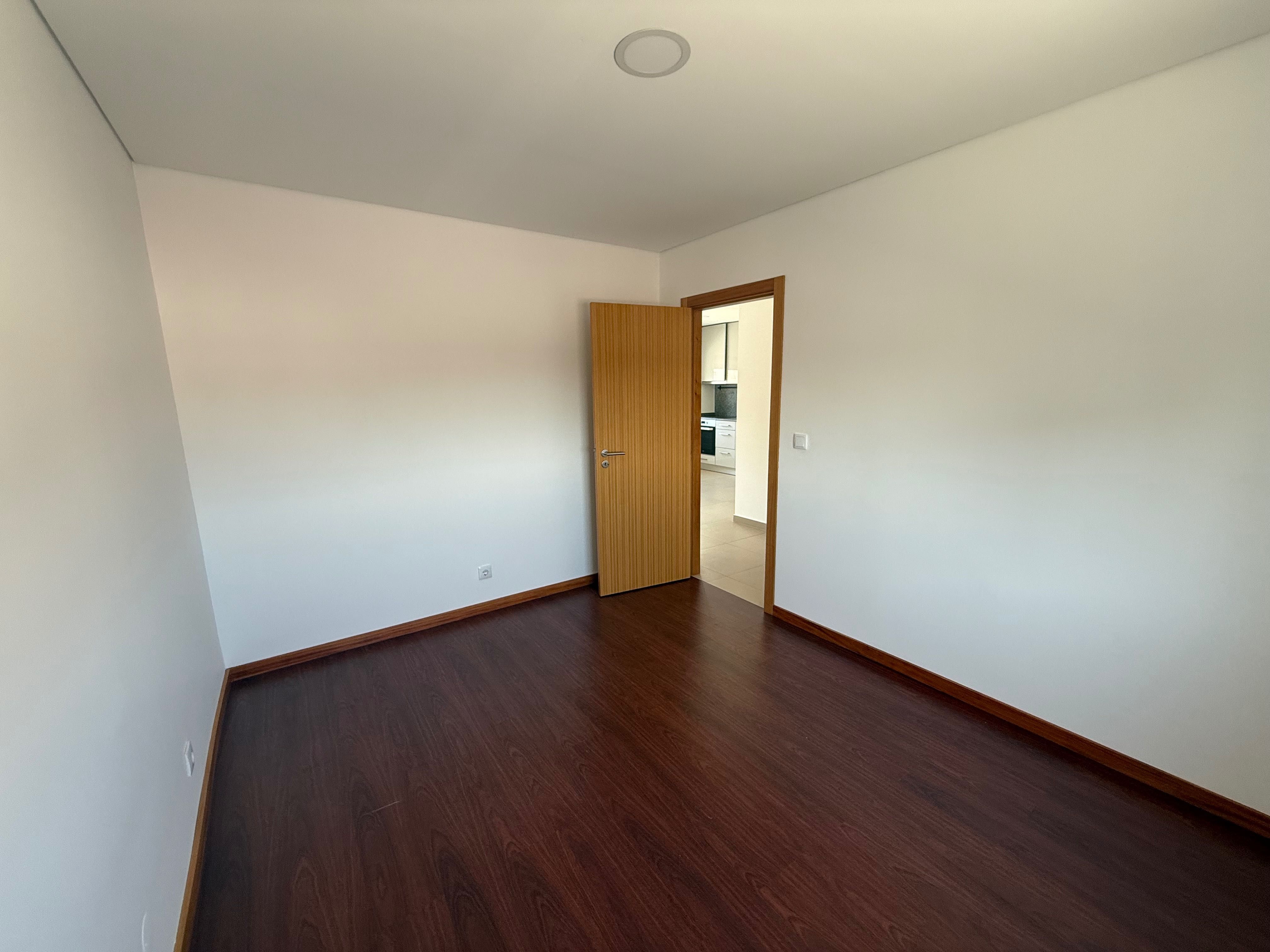 Alugo Apartamento T2 Folgosa-Maia