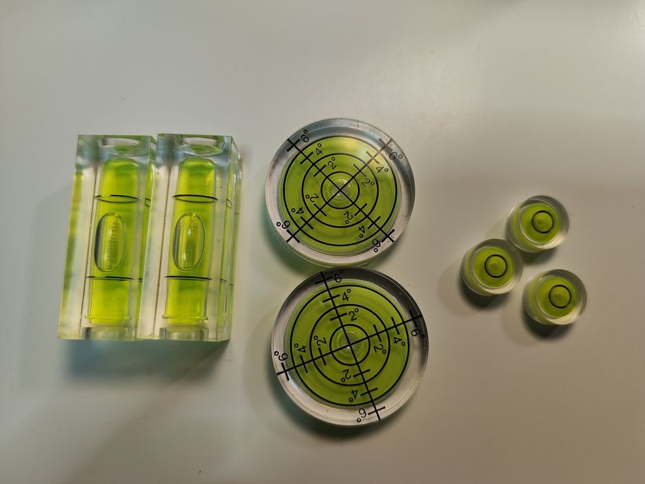 Уровни пузырьковые для настройки проигрывателя винила