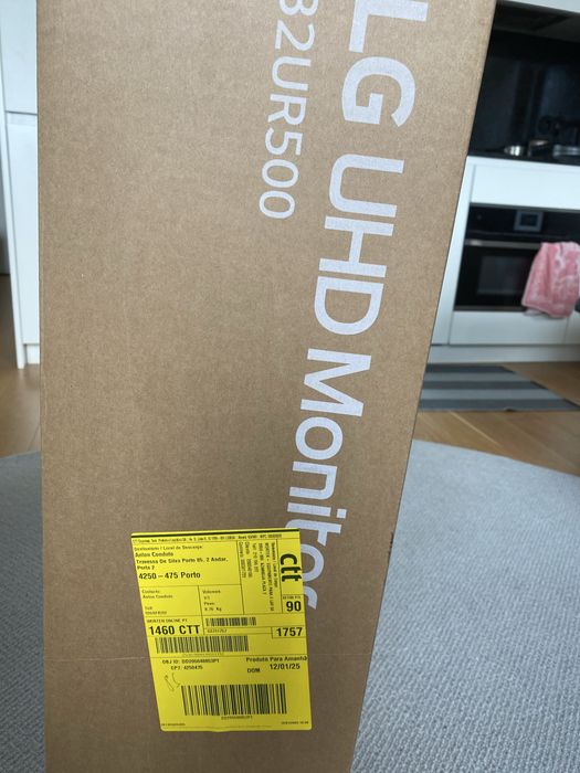 LG UHD Monitor 32UR500