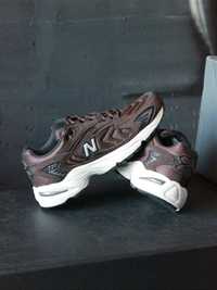 New Balance 725V1
Black Coffee
ML725X