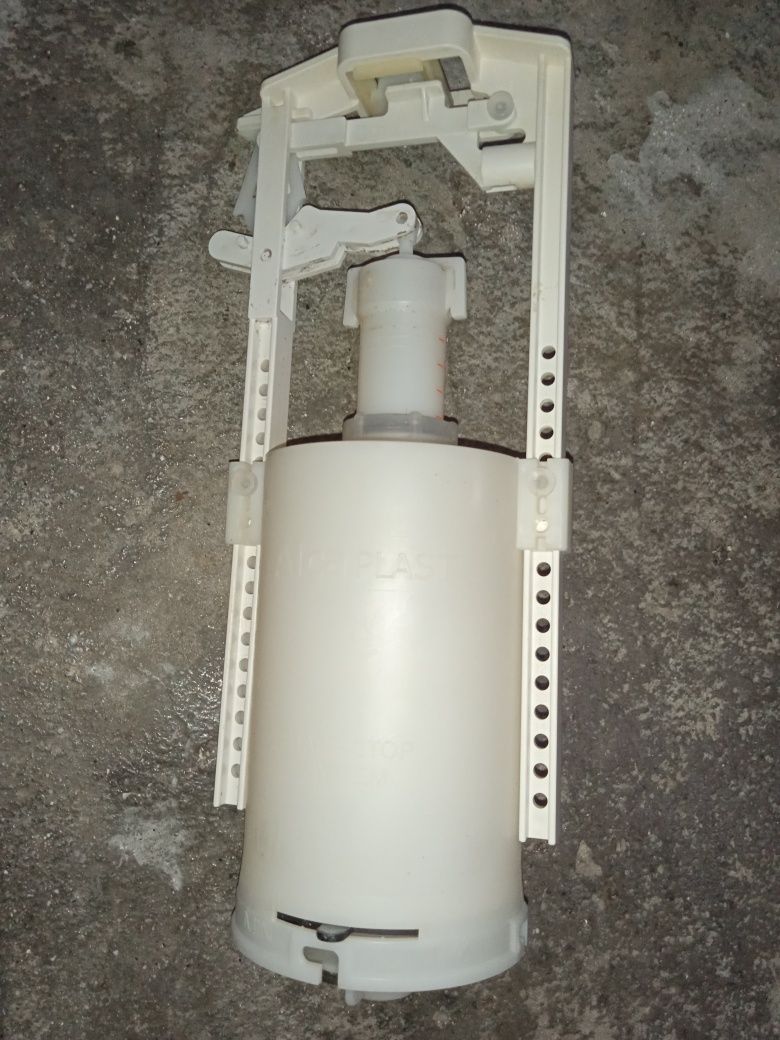 Сливной механизм              Alca PLAST