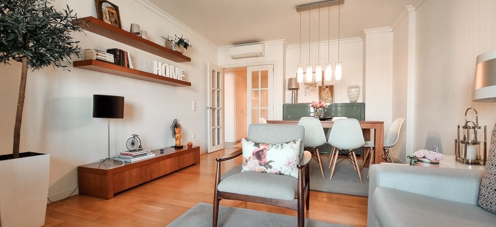 Candeeiro de tecto, sala de jantar.