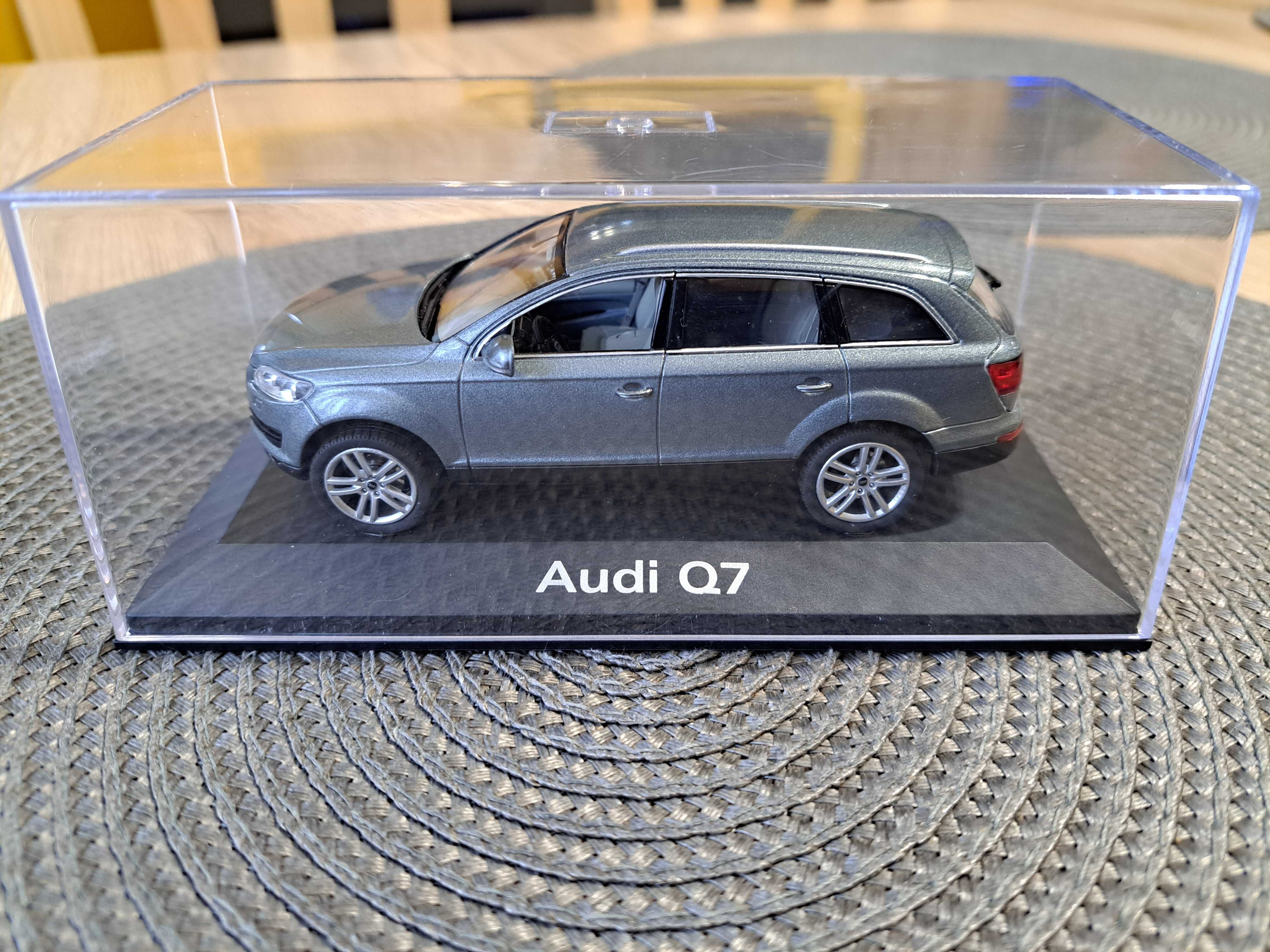 Audi Q7 Schuco 1:43