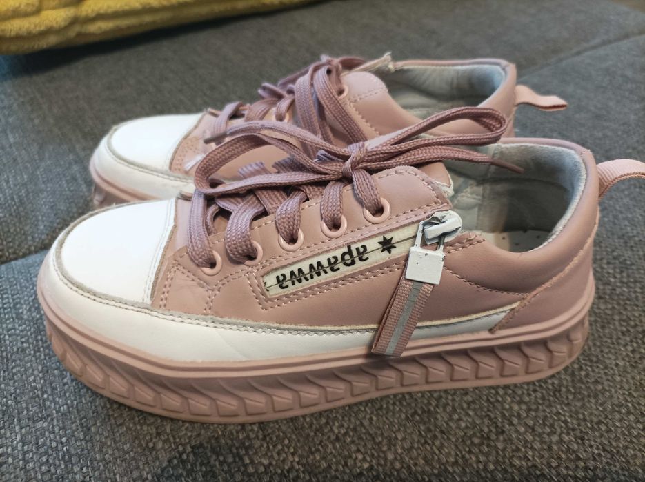 Adidasy na koturnie, dziewczynka firmy Apawwa,rozmiar 34, dł. wkł.22,5